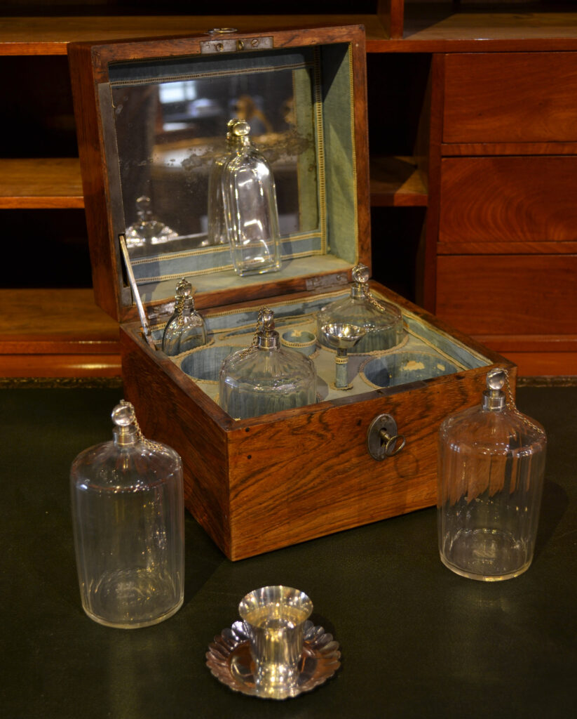 Coffret à parfum d’époque Louis XV